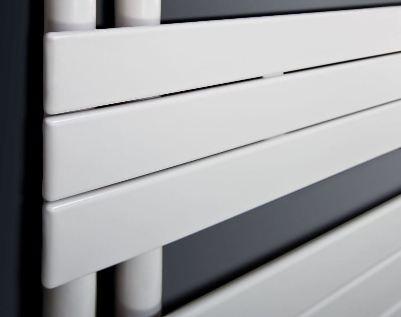 Design Paneelheizkörper Badheizkörper Panio Up weiss Heizkörper