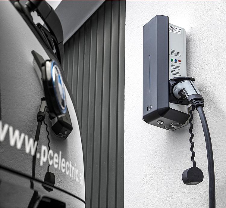 PCE Ladestation Wallbox GLB 1 phasig 230V 16A mit FI LS mit 5m Ladekabel Typ1